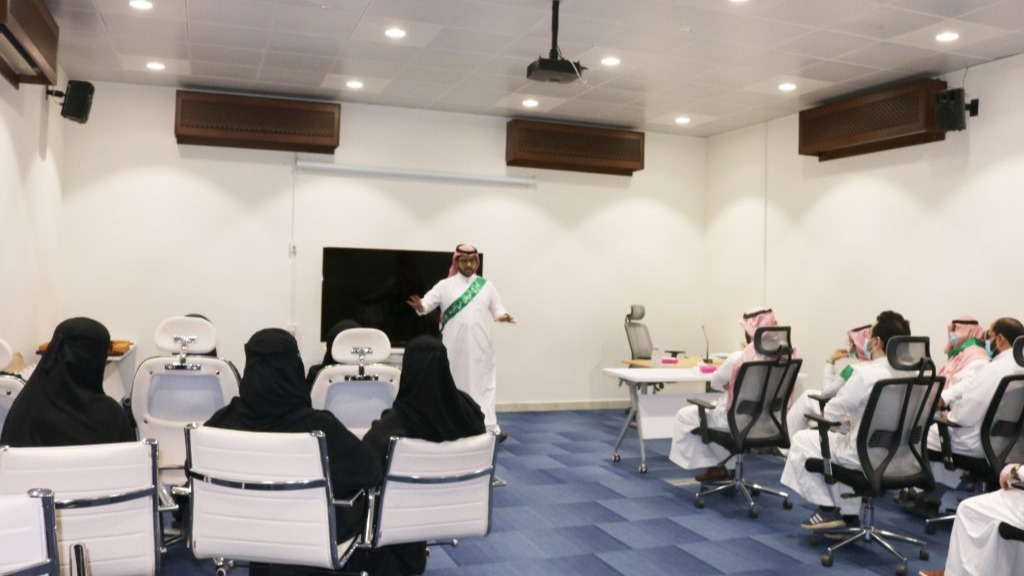 العوين: من قرأ قصص تأسيس الدولة السعودية بمراحلها الثلاث يشعر بالفخر والاعتزاز جمعية الدرعية تحتفي باليوم الوطني 90