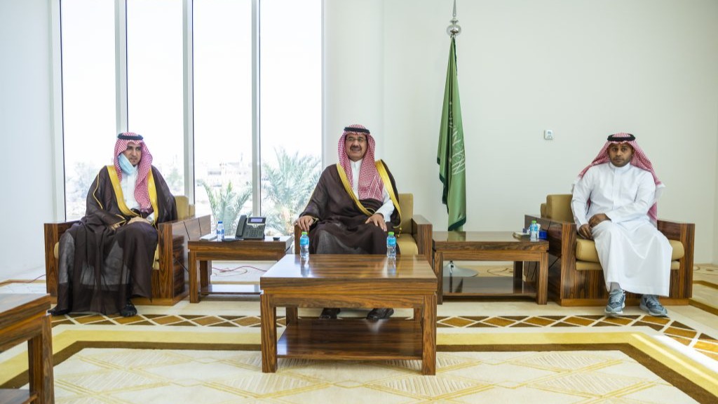 اختتمت جمعية الإمام محمد بن سعود الخيرية بالدرعية اليوم مشروع تأسيس التميز الذي انطلق بتاريخ 12/4/2020م واستمر لمدة سبعة أشهر، بالشراكة مع وزارة الموارد البشرية والتنمية الاجتماعية وجمعية همة للموارد