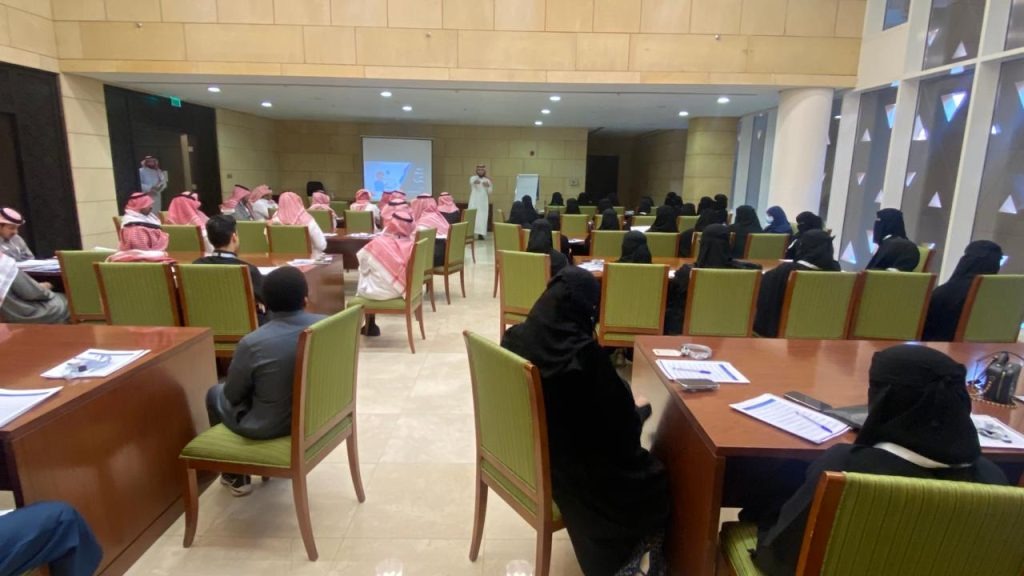 جمعية الدرعية تشارك في مــعـسـكر توظيف وتأهيل الباحثين عن عمل بالتعاون مع مؤسسة عبدالمنعم الراشد الإنسانية